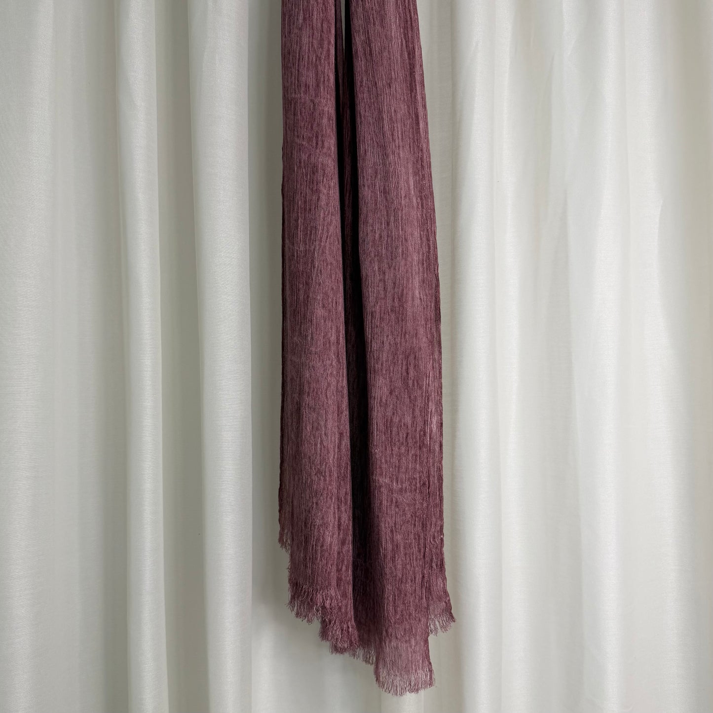 Berry crinkle hijab