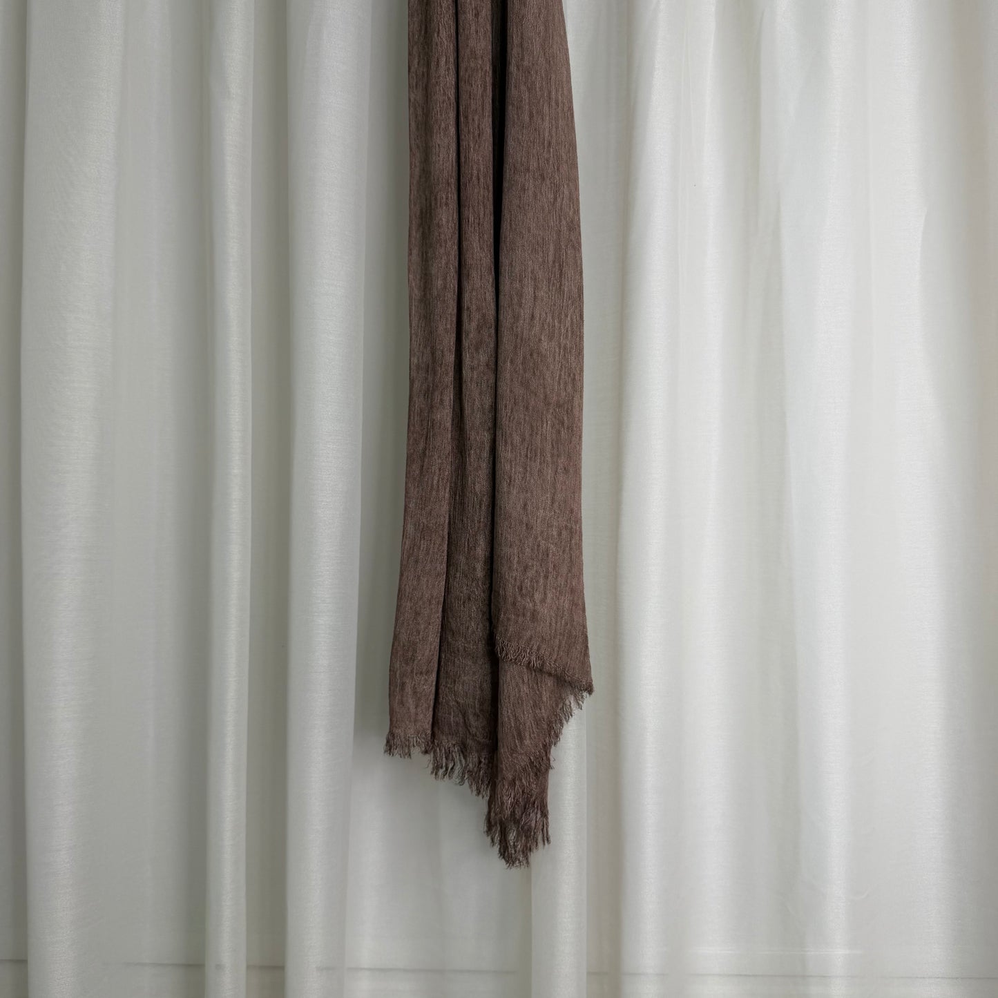 Mocha textured crinkle hijab