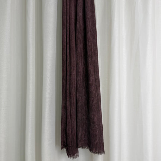 Burgundy crinkle hijab